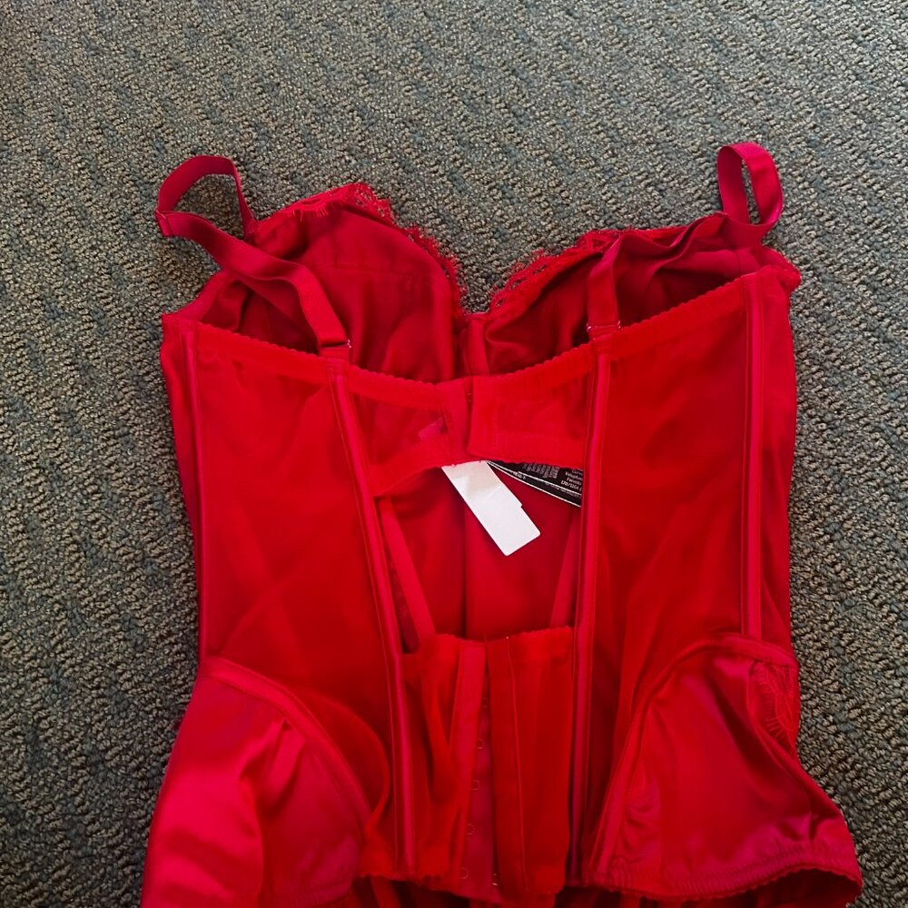 Red Corset - Picture 5 of 7